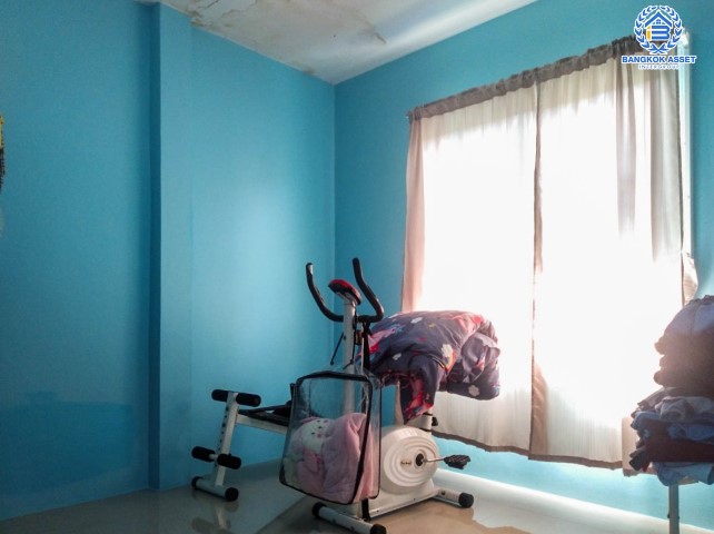 *****ทาวน์เฮ้าส์มือสองย่านนนทบุรี ม.วิโรจน์วิลล์ สะพานนนทบุรี-บางบัวทอง เนื้อที่ 21 ตร.ว. ฟังก์ชัน 3 ห้องนอน 2 ห้องน้ำ 1 ที่จอดรถ แถมฟรี! แทงก์น้ำ, ประตูรีโมท 100 ม. ถ.สะพานนนทบุรี-บางบัวทอง บนทำเลศักยภาพ เชื่อมต่อถ.กาญจนาภิเษก, ถ.ชัยพฤกษ์, ถ.นครอินทร์